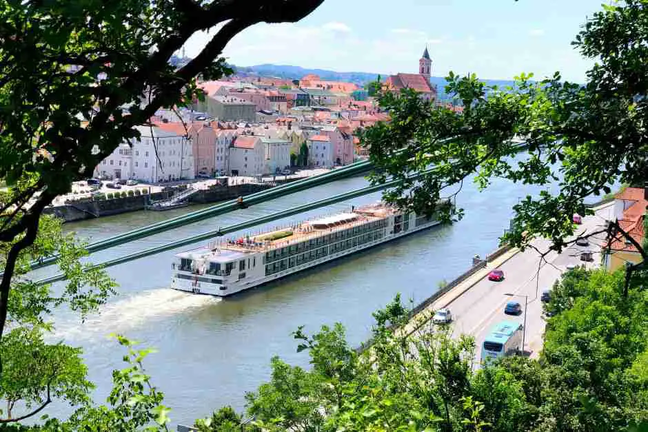 Wie kann ich Passau vom Wasser aus erleben?