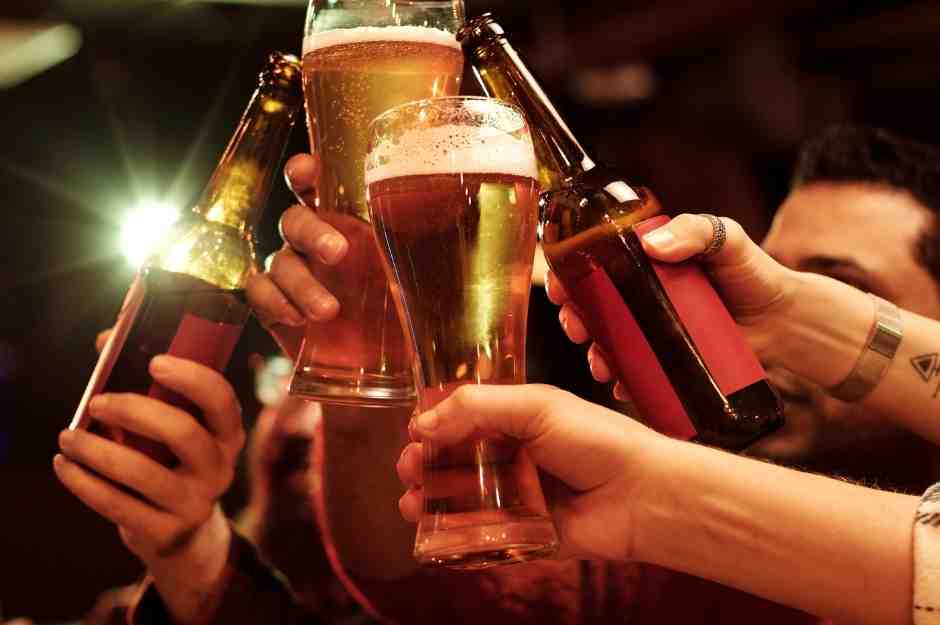 Biertrinker unter sich