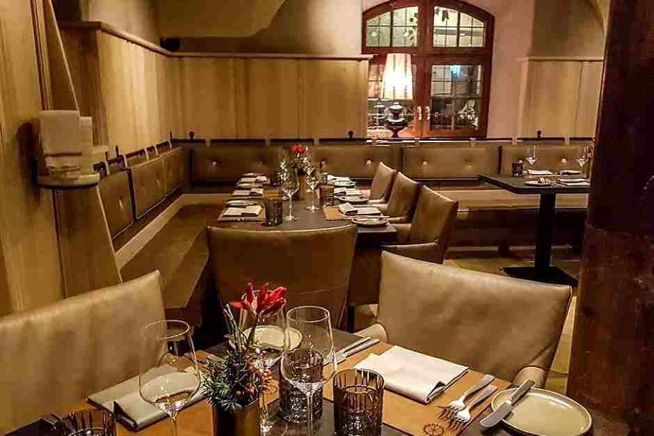 Gastraum im Restaurant Pfistermuehle, München