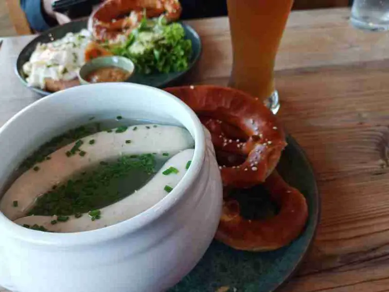 Weisswurst richtig essen