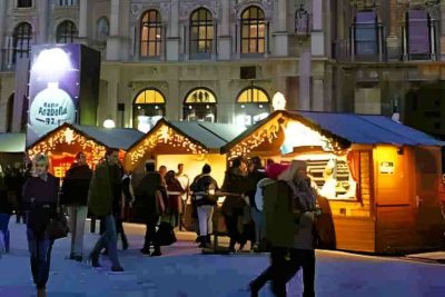 Standerl auf einem der Weihnachtsmärkte in Wien