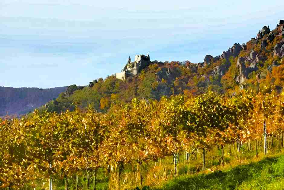 Wellness in Österreich nahe der Burg Dürnstein in der Wachau im Herbst