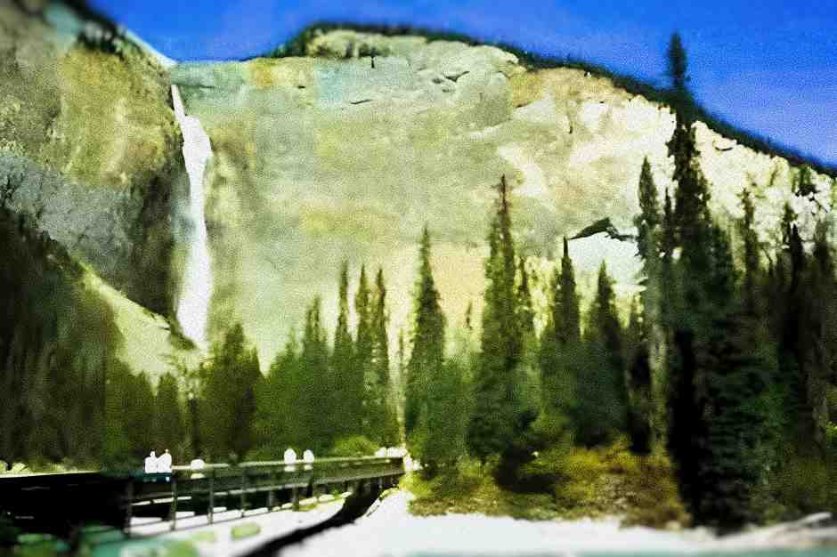 Du kannst auch eine Kanada Reise planen zu den Takakkaw Falls